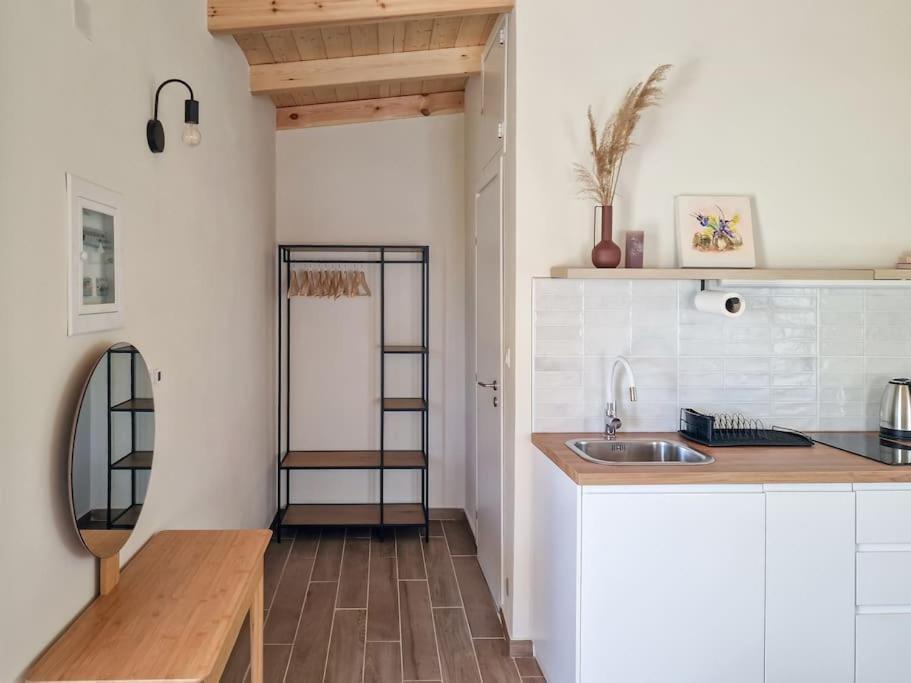 Cozy Owl'S Studio Home Pírgosz Kültér fotó